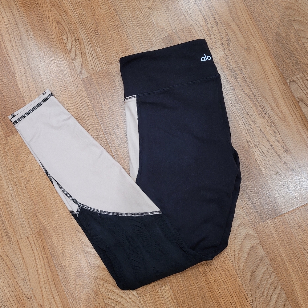 Alo Leggings